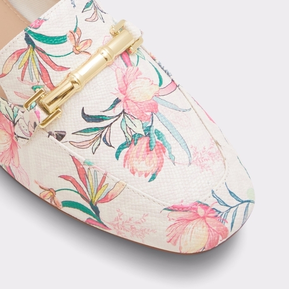 NWT Size 7 Aldo Boska White Floral Loafer - Picture 2 of 7